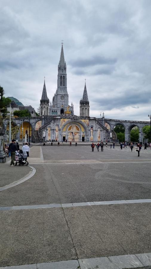 Castelema - Appartement Proche Du Sanctuaire Lourdes Exteriör bild